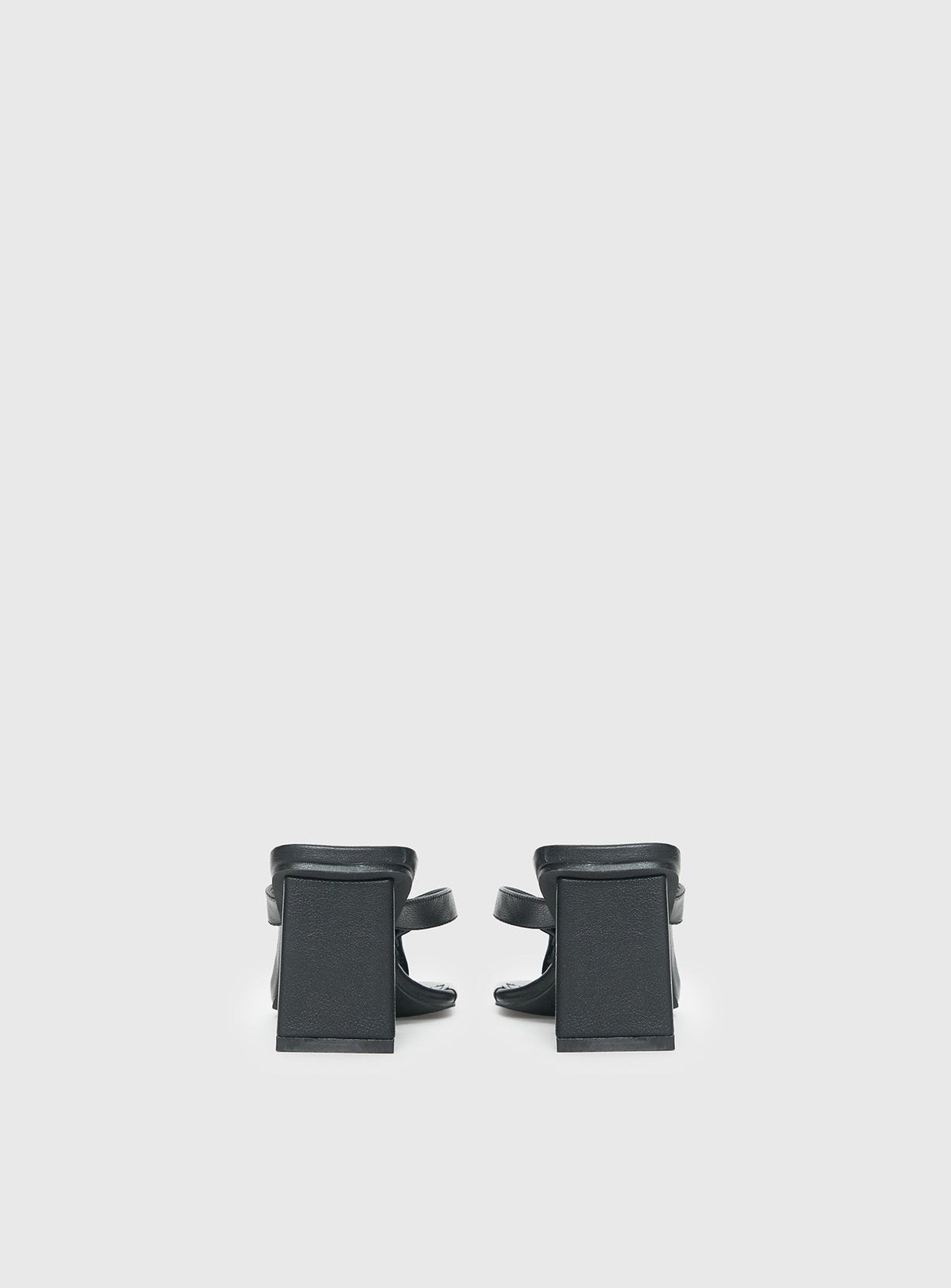 The Mona Heels Black